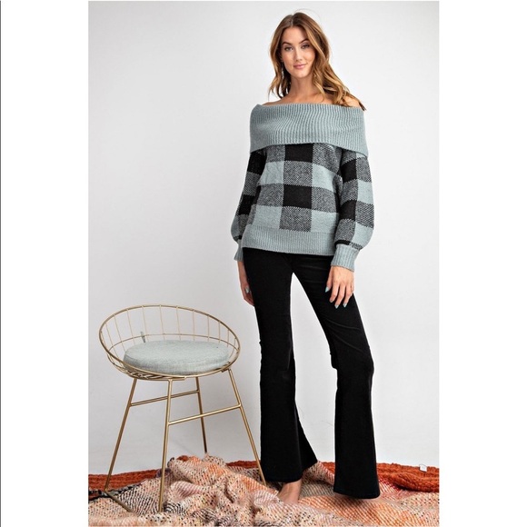 Off Shoulder Argyle Print Sweater - Picture 3 of 7